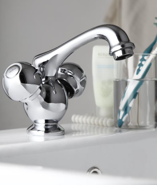 IDEAL CENTER HOLE BASIN MIXER FOAM FLOW-1